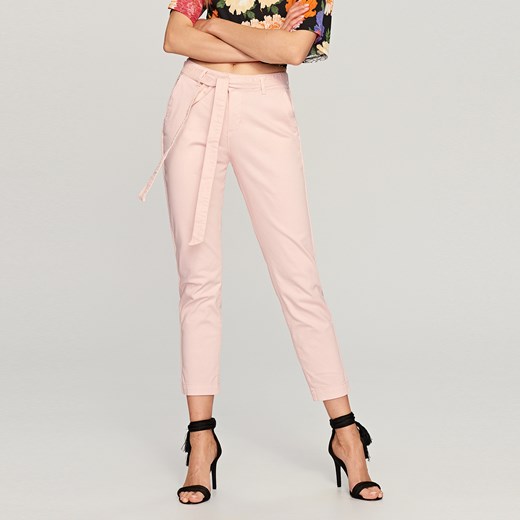 Reserved - Spodnie z materiałowym paskiem - Różowy bezowy Reserved 34 