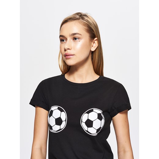 Cropp - Koszulka z piłkarskim motywem - Czarny Cropp czarny XS 