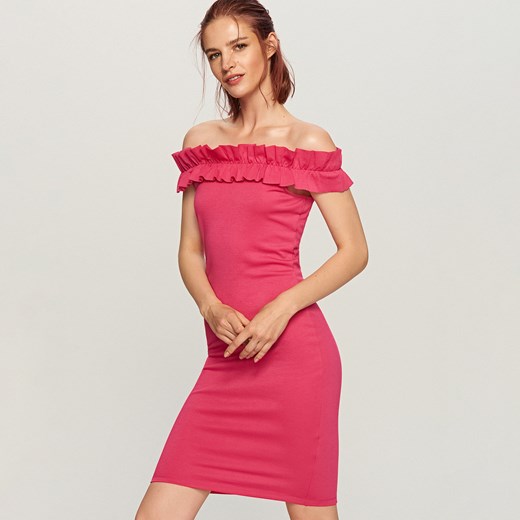 Reserved - Sukienka o dopasowanym fasonie - Różowy