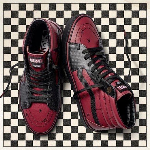 Buty męskie sneakersy Vans x Marvel Deadpool Sk8-Hi VA38GEUBJ - CZERWONY Vans 42 sneakerstudio.pl