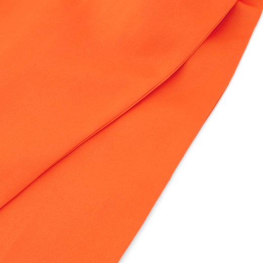 Podstawowy krawat w jaskrawym kolorze pomarańczowym