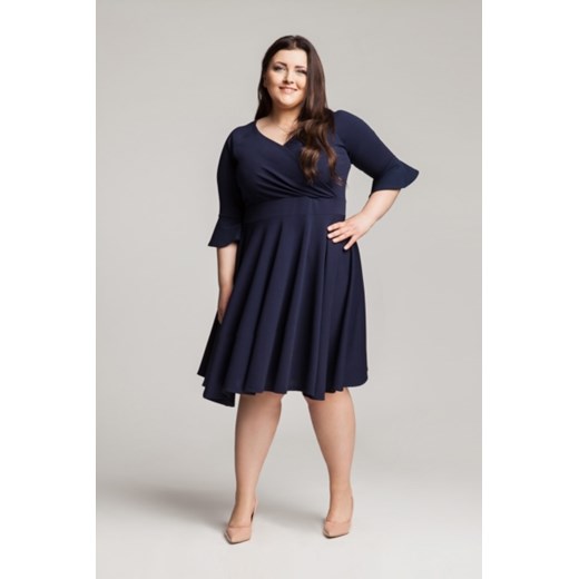 ZOE NAVY wizytowa sukienka plus size z falbaną