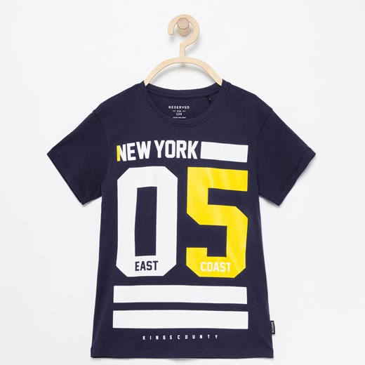 Reserved - T-shirt z napisem New York - Granatowy