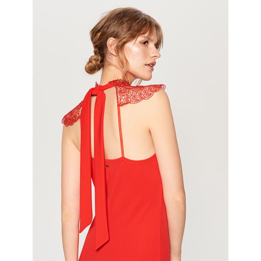 Mohito - Sukienka mini z koronkowym zdobieniem - Czerwony Mohito  S 