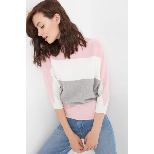 Nietoperzowy sweter w pasy