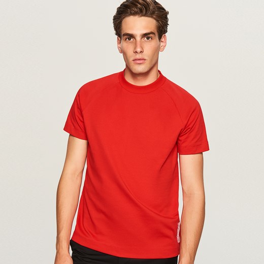 Reserved - T-shirt z raglanowym rękawem - Czerwony