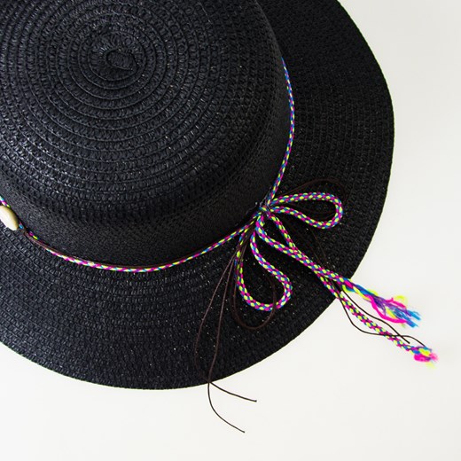 czarny kapelusz plażowy z muszelkami czarny Allora  