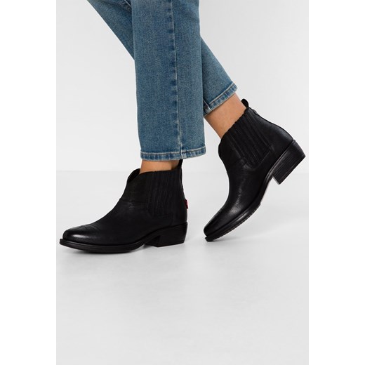 opelika chelsea boots levis