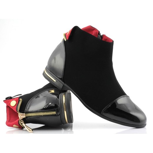 Czarne sztyblety z lakierowanym noskiem - Obuwie Royalfashion.pl 40