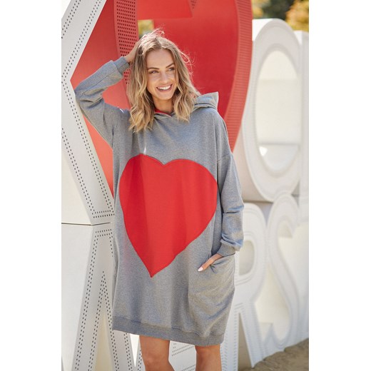 CM3801 Dresowa sukienka z sercem - szara