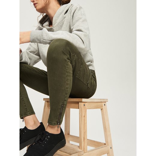 Sinsay - Spodnie Cargo - Khaki