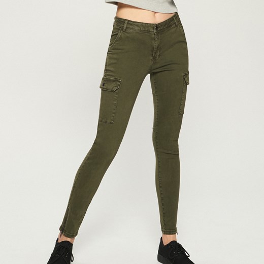 Sinsay - Spodnie Cargo - Khaki