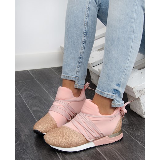 Sneakersy damskie różowe sznurowane na płaskiej podeszwie bez wzorów 