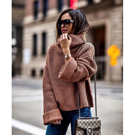 Sweter damski z golfem