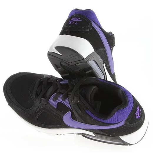 Czarne buty sportowe męskie Nike sznurowane na wiosnę 