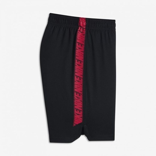 Spodenki piłkarskie Nike Boys Dry Squad Football Shorts Junior 859912-013