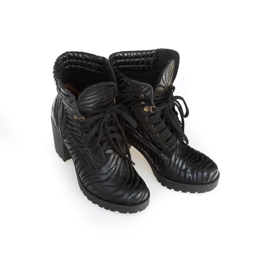Czarne botki Zapato na jesień skórzane sznurowane casual 