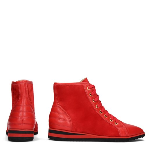 Sneakersy damskie Neścior jesienne czerwone gładkie młodzieżowe na koturnie sznurowane z zamszu 