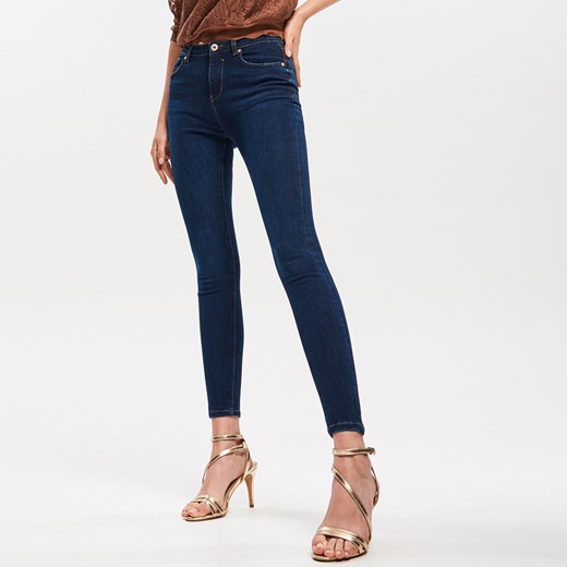 Jeansy damskie Reserved z jeansu w miejskim stylu 