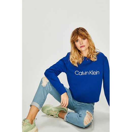 Bluza damska niebieska Calvin Klein na jesień 