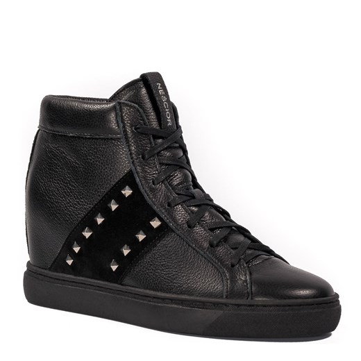 Czarne skórzane sneakersy z ćwiekami 22C   38 promocyjna cena NESCIOR 