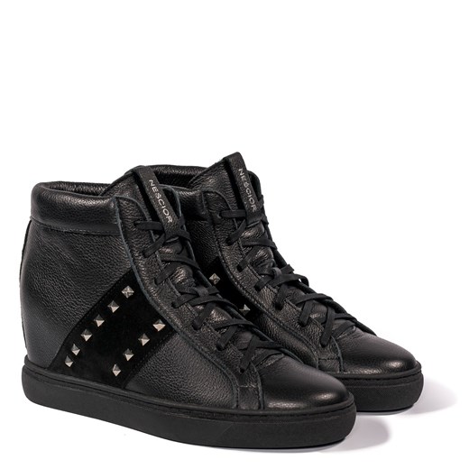 Czarne skórzane sneakersy z ćwiekami 22C   39 promocja NESCIOR 