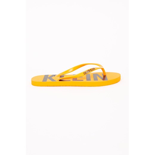 Żółte klapki damskie Calvin Klein bez wzorów bez zapięcia 