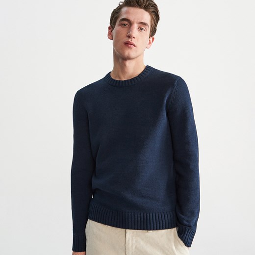 Granatowy sweter męski Reserved 