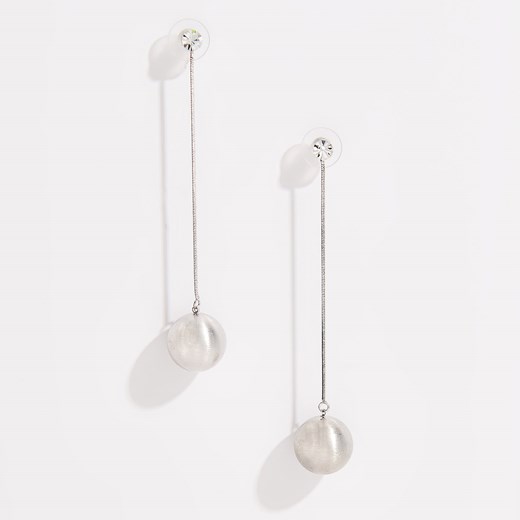 Mohito - Długie kolczyki z okrągłymi zawieszkami - Srebrny Mohito  One Size 
