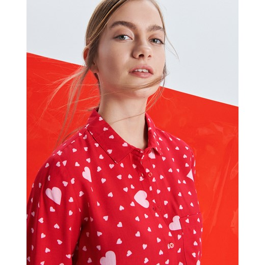 Koszula damska Cropp w abstrakcyjnym wzorze casualowa z długimi rękawami 