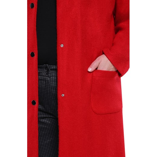 Elegancki czerwony płaszcz z kieszeniami