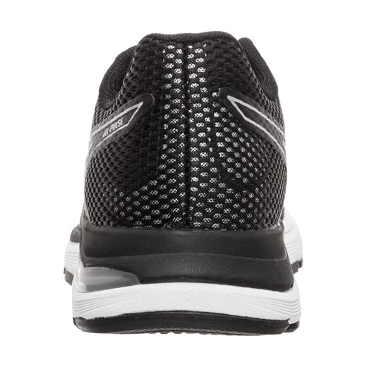Buty sportowe damskie Asics dla biegaczy czarne na płaskiej podeszwie bez wzorów 