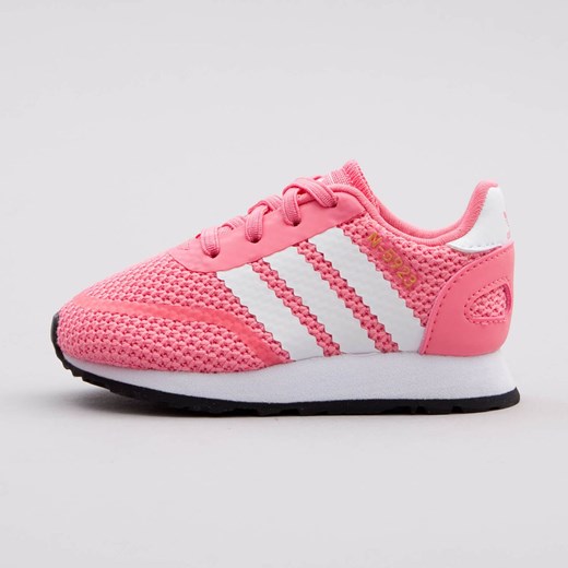 Różowe buty sportowe dziecięce Adidas wiązane na wiosnę 