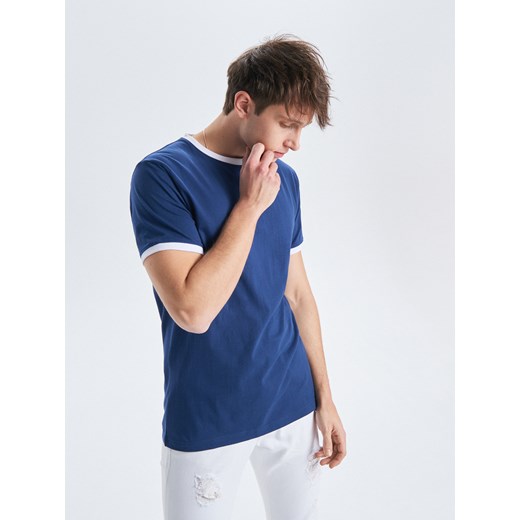 Niebieski t-shirt męski Cropp na wiosnę bez wzorów 