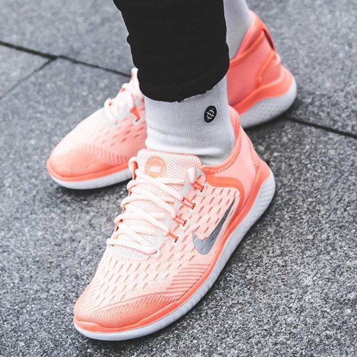 Buty sportowe damskie Nike do biegania na koturnie gładkie 