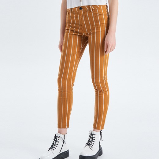 Spodnie damskie Cropp w paski
