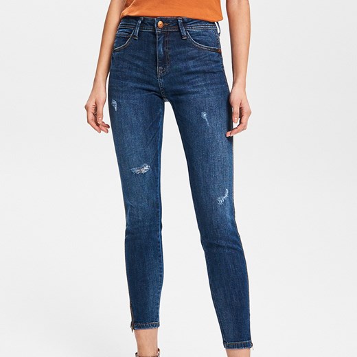 Granatowe jeansy damskie Reserved 