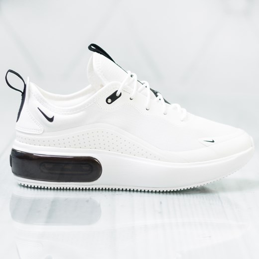 Nike buty sportowe damskie na fitness białe bez wzorów sznurowane 