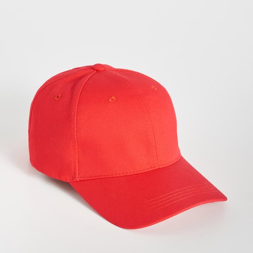 Sinsay - Gładka czapka z daszkiem - Czerwony  Sinsay One Size 