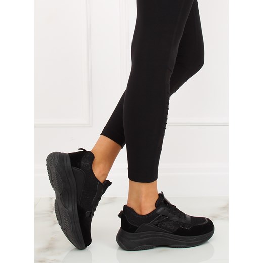 Buty sportowe damskie sneakersy czarne ze skóry ekologicznej bez wzorów wiązane płaskie 