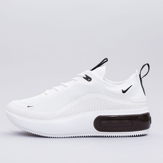 Buty sportowe damskie Nike sneakersy bez wzorów na koturnie 