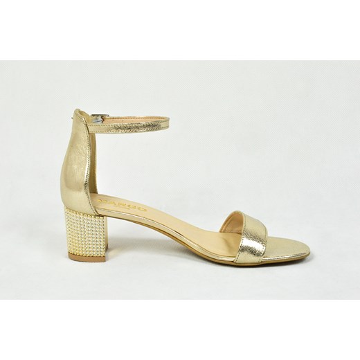 MargoShoes skórzane złote sandałki na niskim obcasie klocku 4,5 cm zapinane wokół kostki skóra naturalna klasyczne sandały