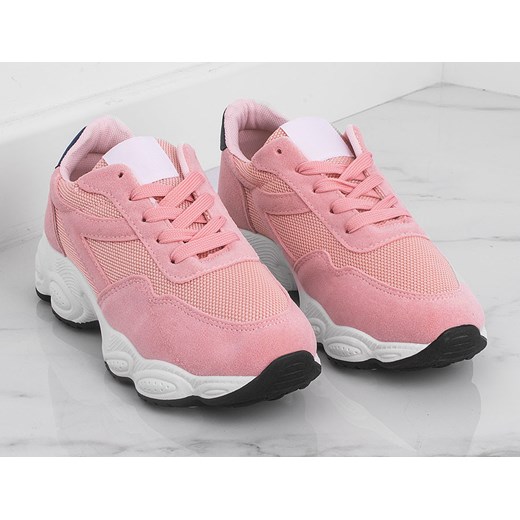 Buty sportowe damskie różowe w stylu młodzieżowym nike cortez na płaskiej podeszwie 