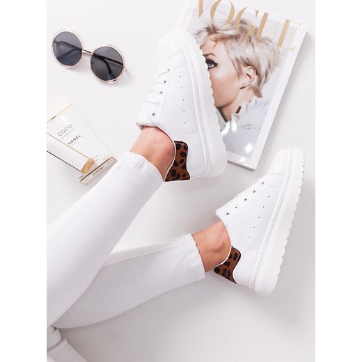 Buty sportowe damskie Selfieroom białe płaskie sznurowane wiosenne bez wzorów 