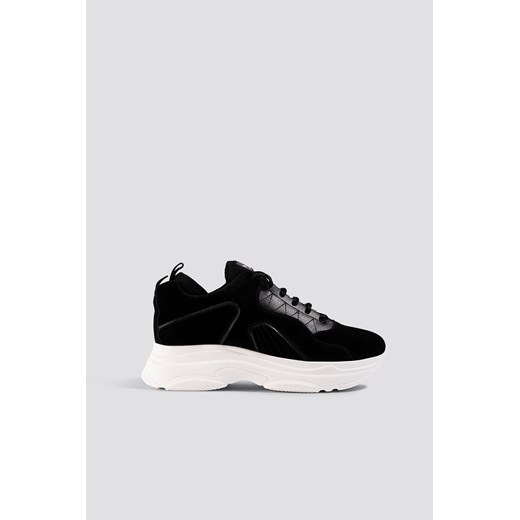 Sneakersy damskie NA-KD Shoes bez wzorów czarne zamszowe na platformie 