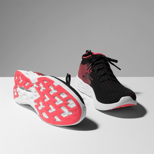 Skechers buty sportowe damskie do biegania na płaskiej podeszwie czarne sznurowane 