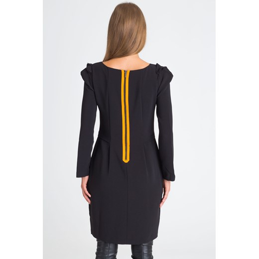 Sukienka Armani prosta z długim rękawem czarna z okrągłym dekoltem bez wzorów 