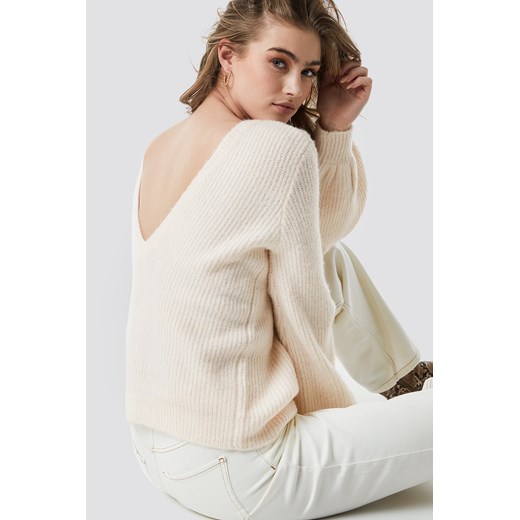 NA-KD sweter damski bez wzorów biały z dzianiny 