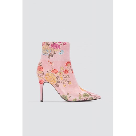NA-KD Shoes botki na zamek na szpilce jesienne w kwiaty 