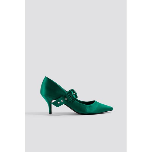 Czółenka NA-KD Shoes eleganckie na szpilce z klamrą ze szpiczastym noskiem na średnim obcasie z nadrukami 